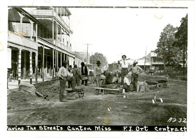 #192: Ridgeland, MS (Part 1)Ridgeland, right outside of Jackson, was home to multiple prominent slave plantations. This included, the Greenwood, Clifton/Ash & Yellowley plantation. Madison County as a whole was recorded w/ 18,118 slaves in the 1860 US Census & 148 slaveholders