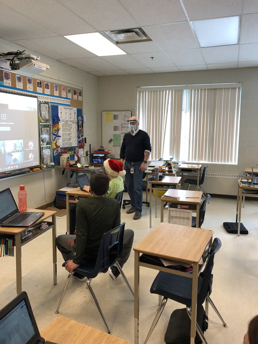 This is what learning looks like on a snow day at the Ridge. 100% attendance!  👏👏<a href="/SCDSB_Schools/">Simcoe County District School Board</a> <a href="/deanmaltby/">Dean Maltby</a>