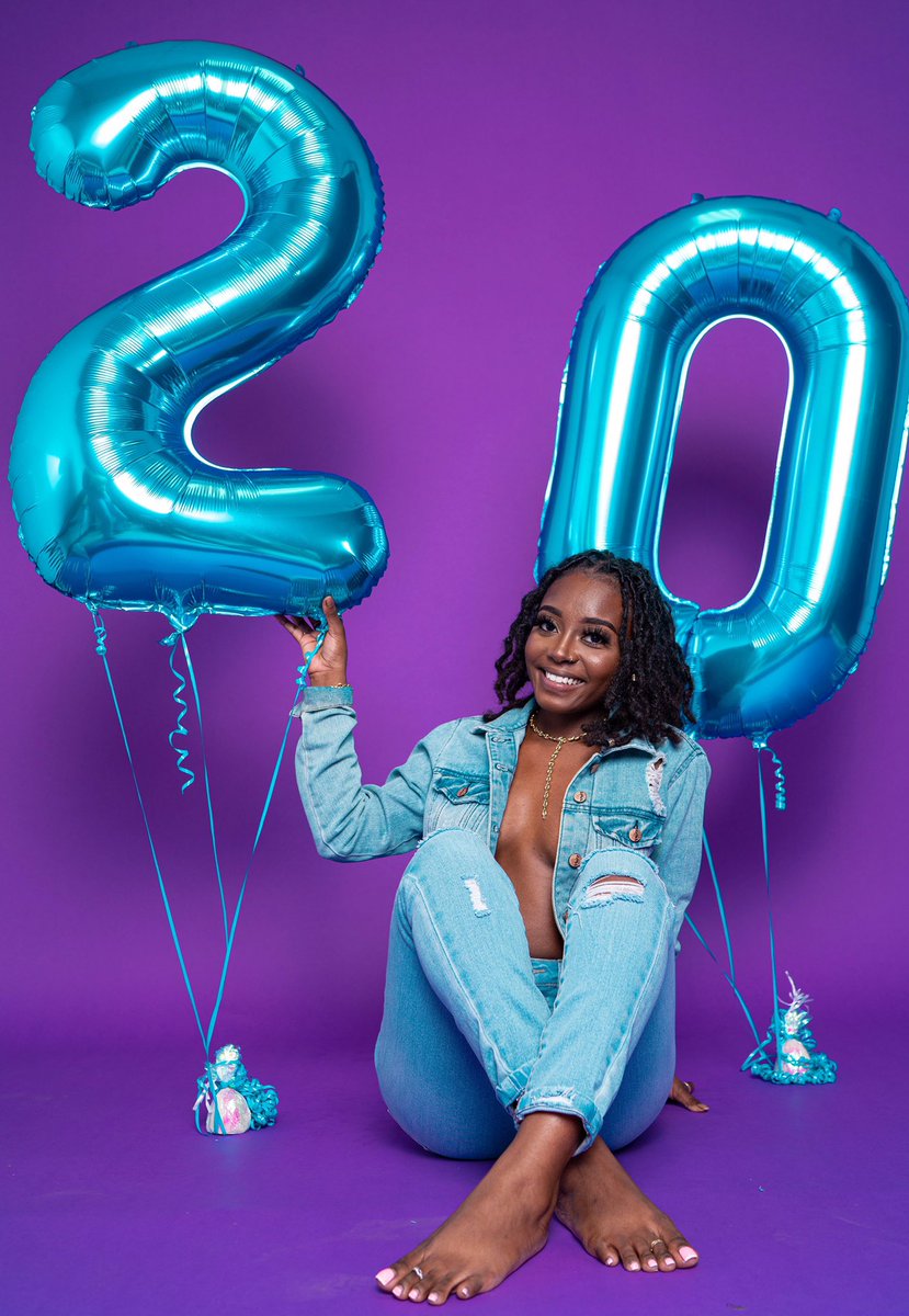 tha_triniD0ll's tweet photo. I looked like Happy Birthday indeed🥰💙🥂.                                                 #GetVivid https://t.co/TFf5y221DE