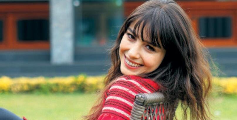 ¡Resultados, noviembre 2020!

Özge Gürel #Dolunay, con un 42.6%, gana como la mejor actriz que tiene actualmente <a href="/divinity_es/">divinity</a>: ow.ly/xFIz30rmzW5

Nuevas encuestas disponibles en el blog de Telenovelas en España: ow.ly/nMx730rmzXC

#TelenovelasDivinity