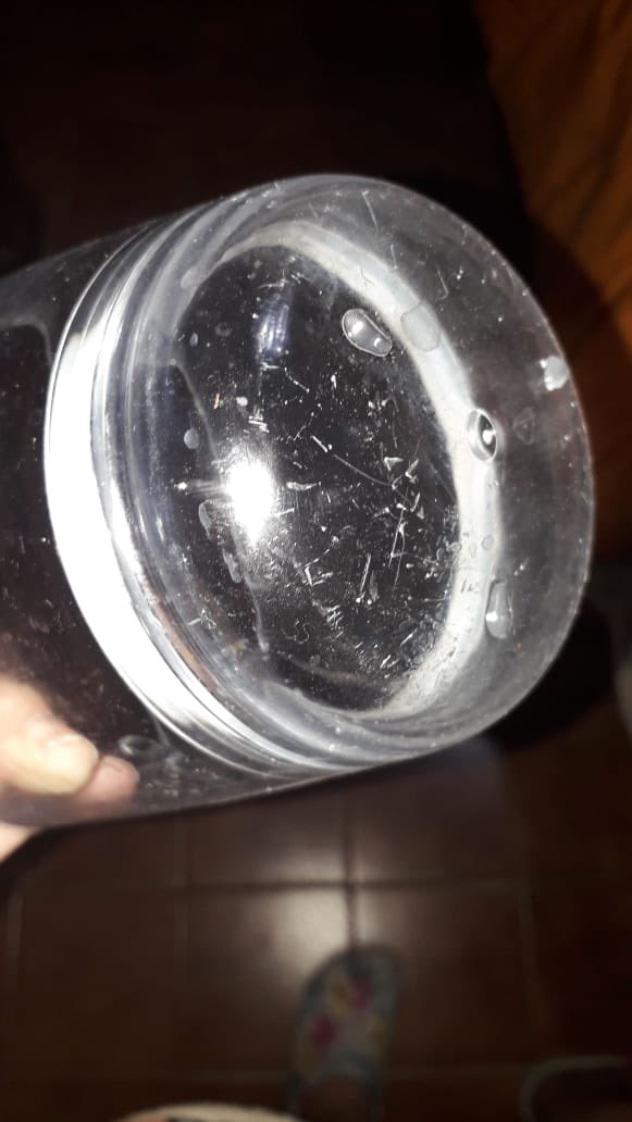 VickyNacusi's tweet photo. No. No es el juguete del gato. Es el producto que compré en @fravegaonline para regalar a mi abuela, y q lo enviaron mas de un mes después sin embalar y todo dañado. https://t.co/gZ7S2bGoDx