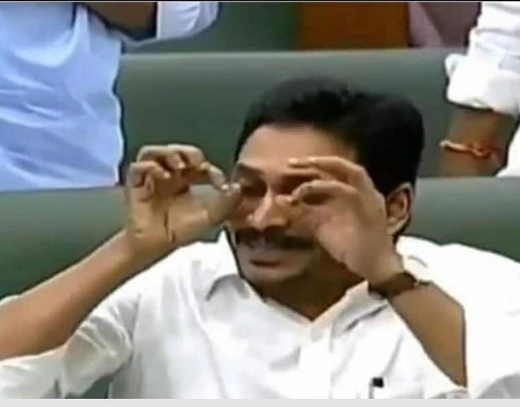 EoKoR7eUwAEx_k5?format=jpg&name=900x900