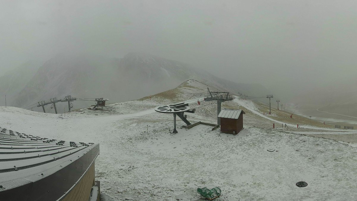 pyreneige_fr's tweet photo. La neige a commencé à tomber cet après-midi à les stations de ski des Pyrénées! ❄️❄️❄️
· 
📸 #Cauterets #SaintLary #Formigueres #Ascou https://t.co/ybvinrFtam