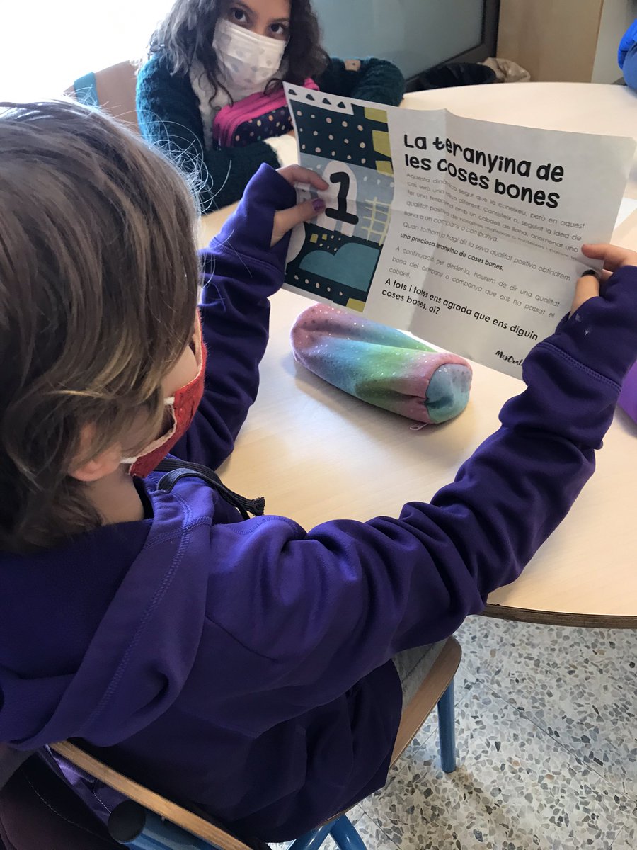 MariaBatllo's tweet photo. A la classe de 3r de @NouPatufet avui hem començat el nostre “Calendari d’advent per la cohesió de grup” Gràcies @mestralitzat per aquest fantàstic recurs! Ho gaudirem molt! https://t.co/8jVrpzcIPj