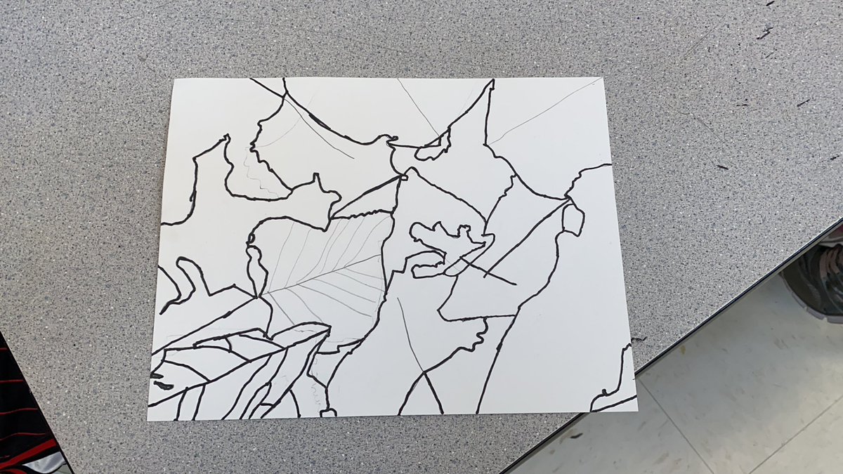 knmsart's tweet photo. Fall leaves drawing, observing and matching textures and values in chalk pastels. 6th grade https://t.co/IABFZjnfsK