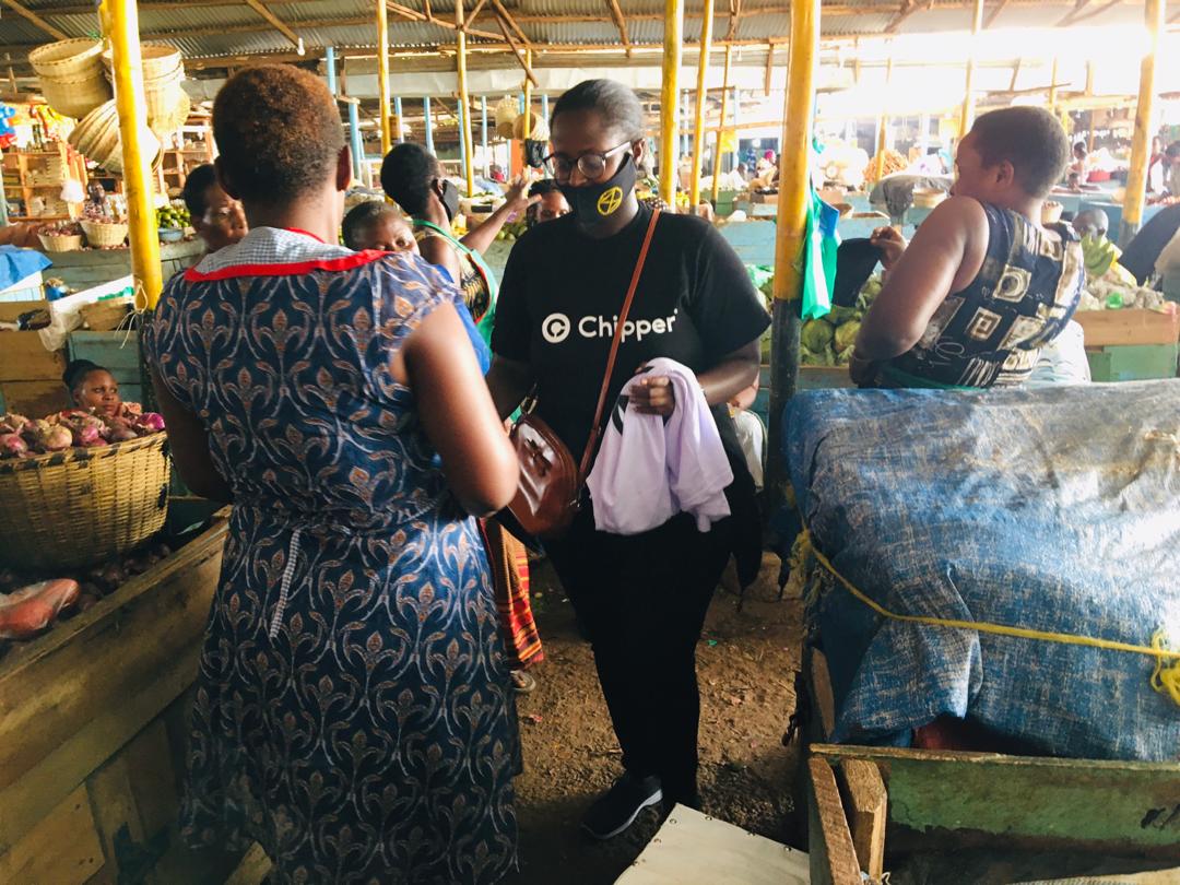 MsBrenda_A's tweet photo. Serving the community is heart fulfilling for me. I was glad to do rounds of COVID-19 awarenes exercises and mask distribution to our heroes that work tirelessly around Kalerwe market in one of  Kampala city's suburbs 🇺🇬 #WearAMask https://t.co/B0zcH1gM0a