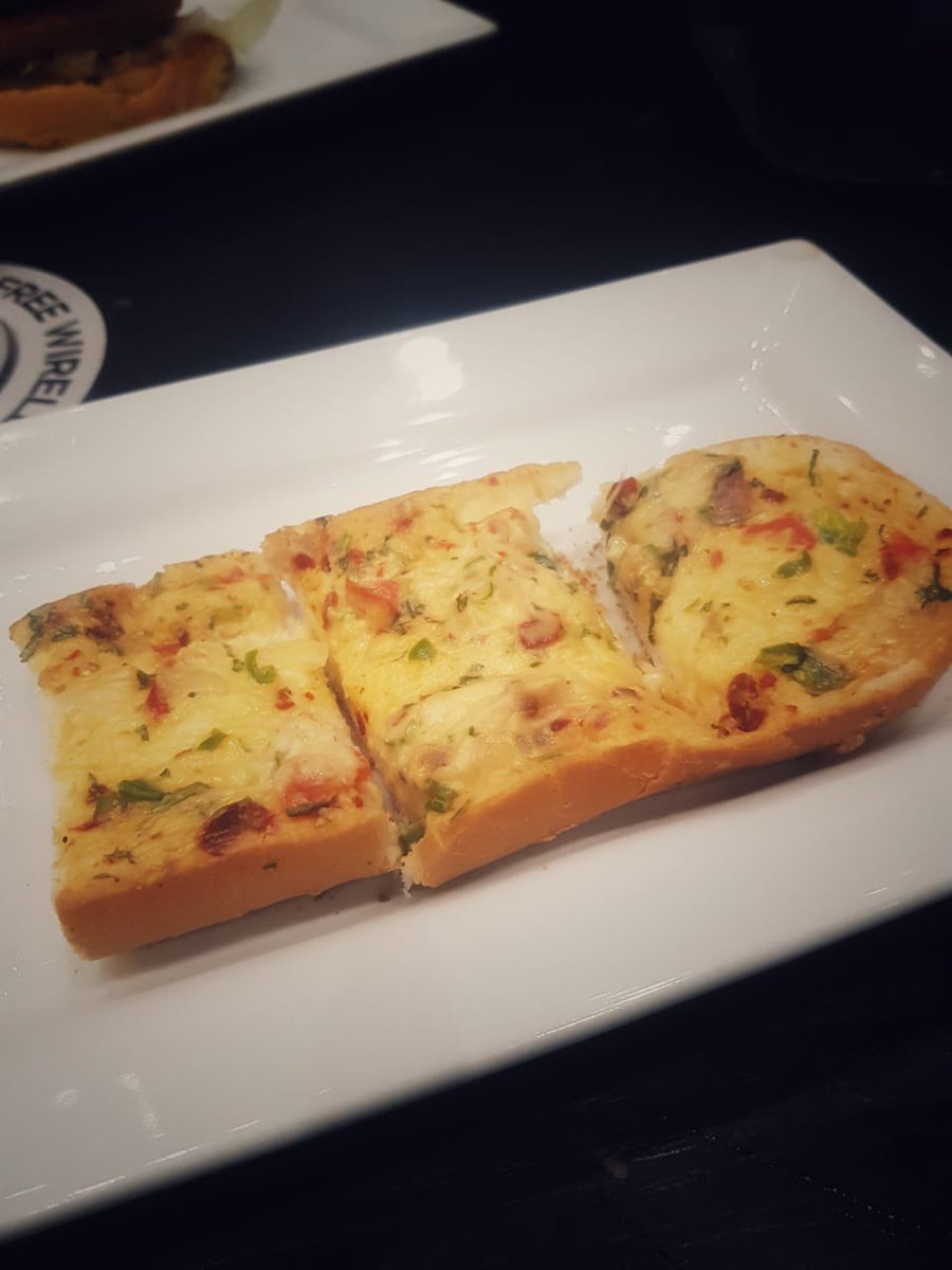 rajpurvii's tweet image. #NiceRoad #cafecoffeeday