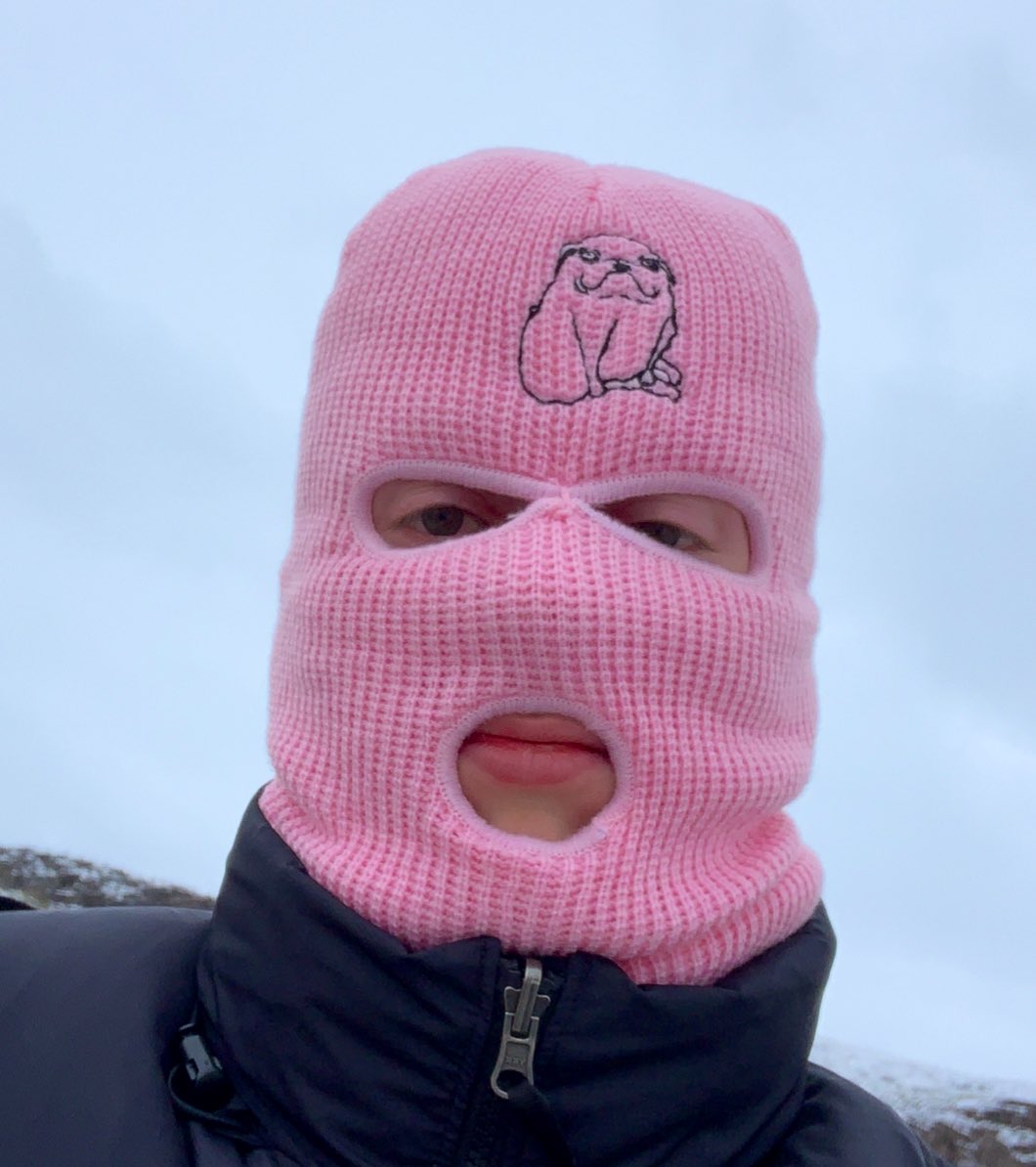 joesefjoesef's tweet photo. since its getting cold out there i’m gonna send out 10 Frank Balaclavas to ten peoples, just retweet this and i’ll pick someone tomorrow x x x x https://t.co/HEQQok8DGF