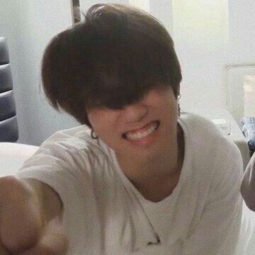 a thread of han jisung with messy hair