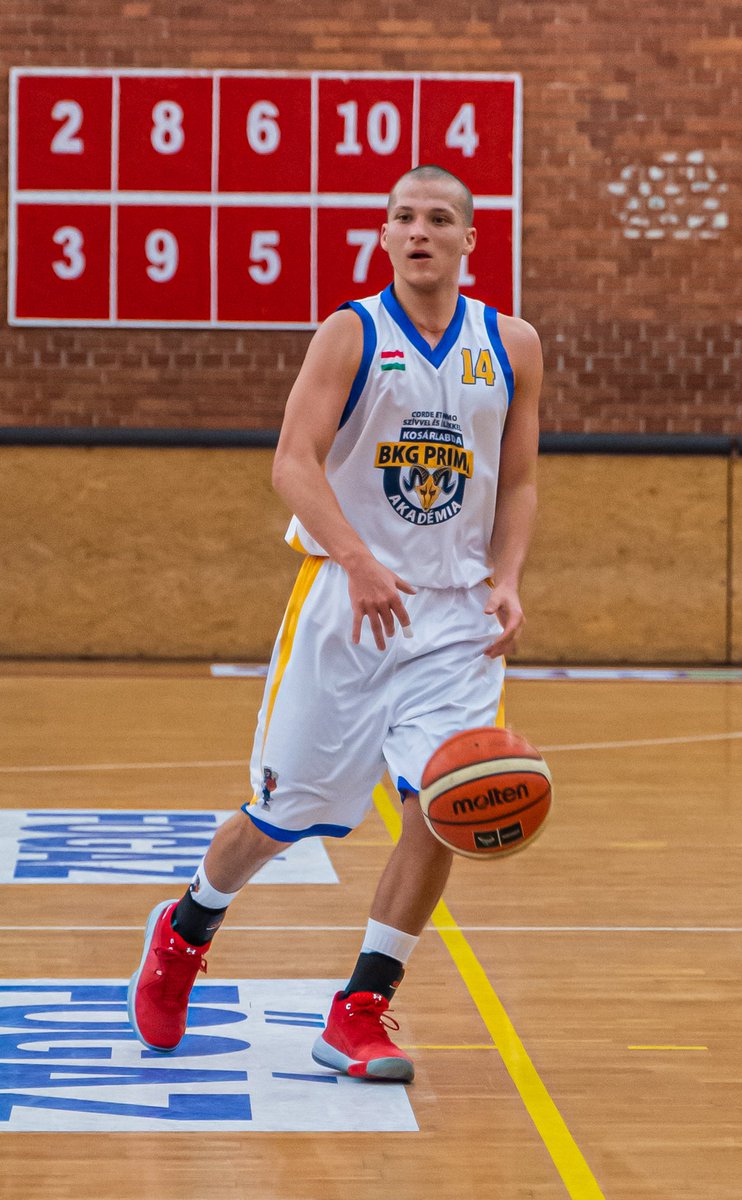 NagyBobi14's tweet photo. 🏀❤️
#2BGreat #PrimaBasket #Year10 https://t.co/zKdWe2nOhg
