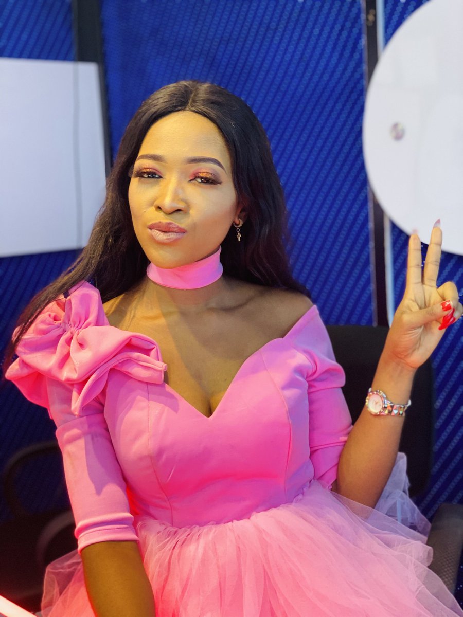 IgniteWith's tweet photo. We are still celebrating 🎂🍾🍾🎂🎂... Say hello to the birthday girl

#birthdaygirl #lovediva #superfm #media https://t.co/NQYRKEKW9O
