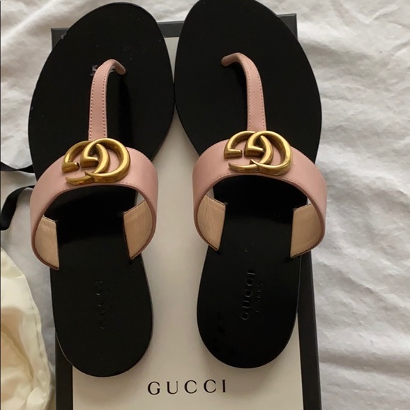 acm_fashion's tweet image. So good I had to share! Check out all the items I&apos;m loving on @Poshmarkapp #poshmark #fashion #style #shopmycloset #ninewest #gucci: posh.mk/8XMWJyPPRbb