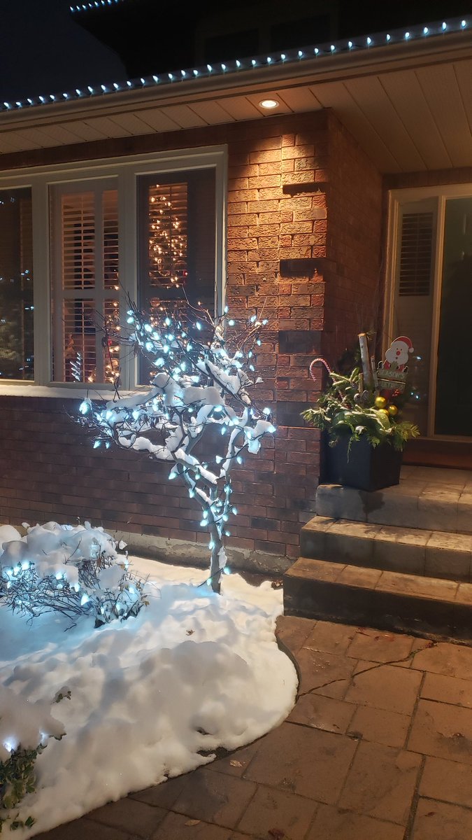 HarryCornbroom's tweet photo. Harrys thinks December 1st is the perfect time for a little snow to start!
#15secondcoffee
#lovinit https://t.co/ePeMO51rqK