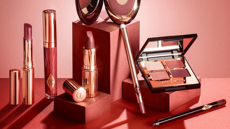 5. CHARLOTTE TILBURYCharlotte Tilbury founded her makeup company in 2012. She has Dhanistha Sun and Krittika Moon (Capricorn, Aries).