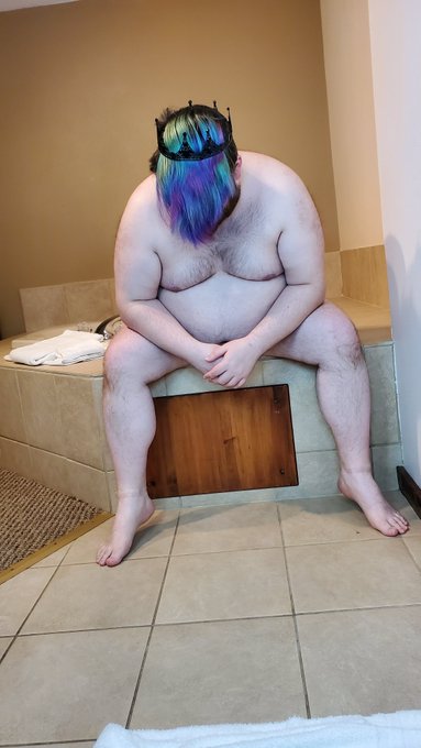 The next couple sets were fun to shoot, my hair worked well to censor my face and slowly getting some