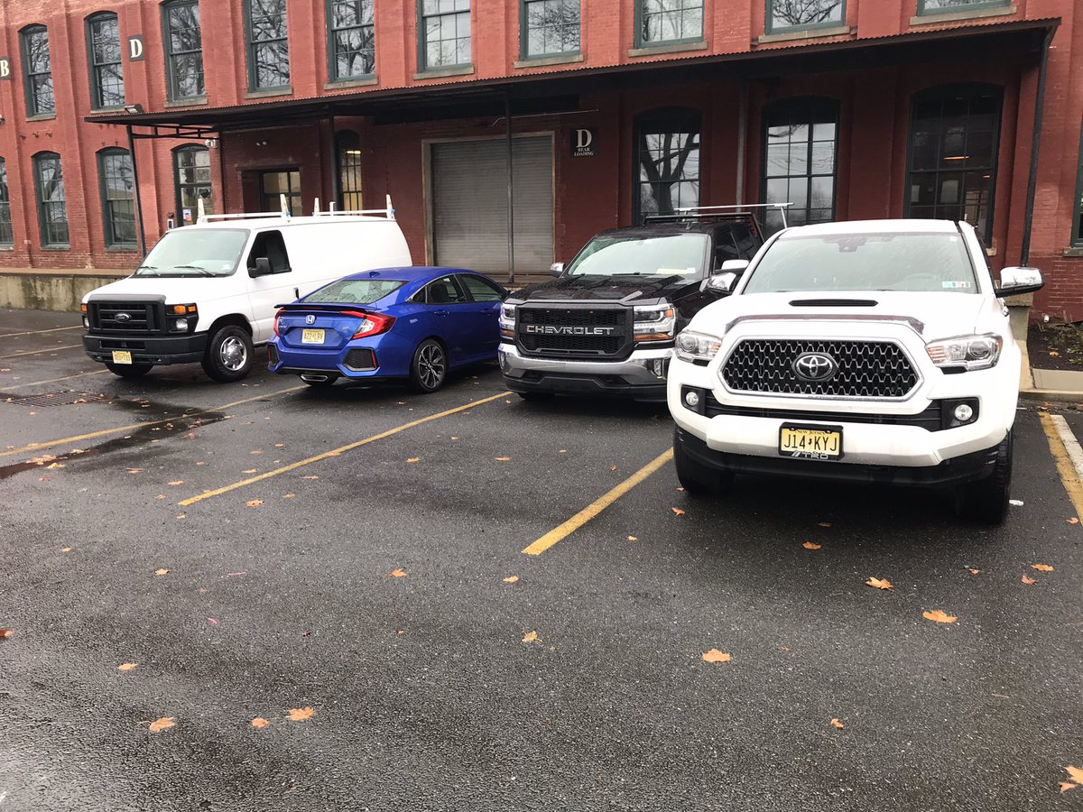 How can we receive our shipment when the dock is always blocked? #modernrecycledspaces #millone