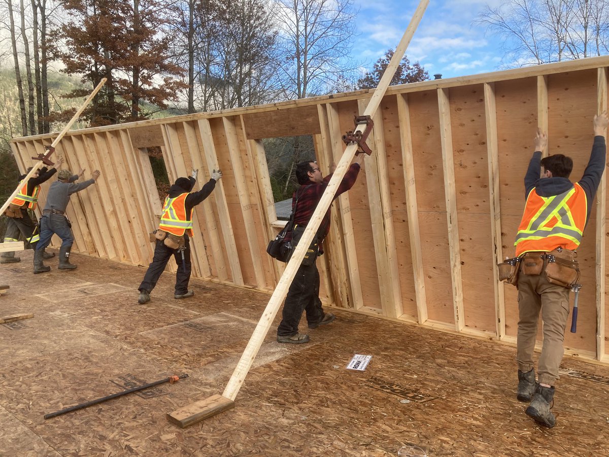 The walls went up last week! @SeatoSkySD48 #SD48HouseProject #building #construction #authenticlearning #loveschoollife