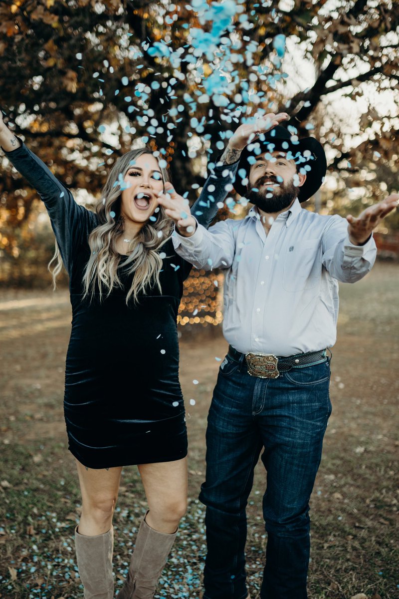 LaurenHinojosa's tweet photo. We are beyond thrilled to be welcoming a sweet baby BOY to our family! We have 7 or less weeks until he is here and we are counting down the days! 💙💙💙💙 we can’t wait to meet you C.C.M! 💙💙💙💙 https://t.co/Q3sZH4SaiG