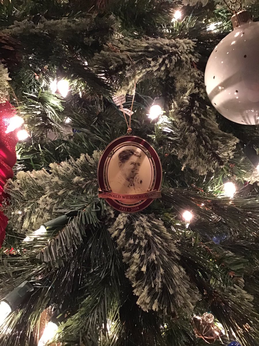 SmolkaChuck's tweet photo. @TheFive Merry Christmas
From Steph, Chuck &amp;Mary https://t.co/bPC4YdW0nz