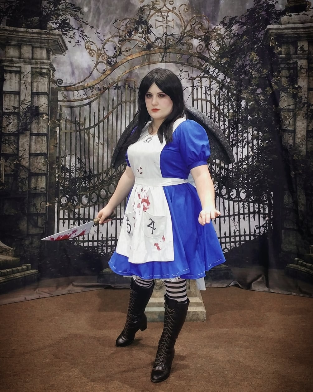 Alice: Madness Returns - All dresses and weapons. 