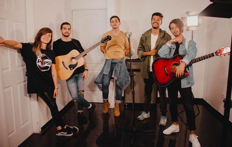 Cuásar lanza versión acústica de "Naufragio" > bit.ly/3mzRDdO #NoticiasCresta #CrestaNoticias #MúsicaCresta #Noticias #Entretenimiento #Música