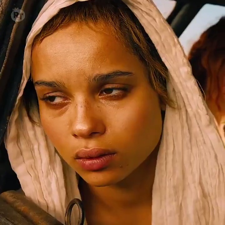 Meow meow! We\re wishing a very Happy Birthday to Zoë Kravitz! 