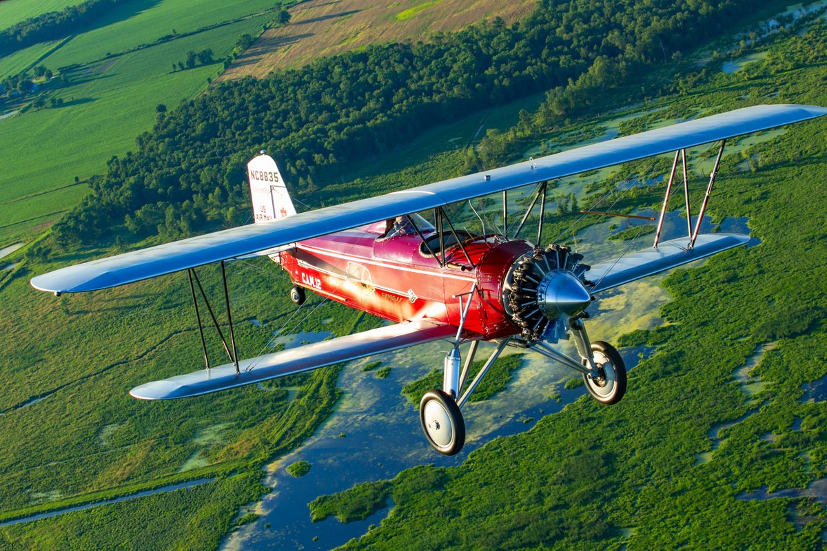 EAA's tweet photo. Happy #TaildraggerTuesday! This beautiful Stearman C3B was photographed during its visit to #OSH11. What's your favorite radial-engined aircraft and why?! π· Chris Miller https://t.co/zqUX18re8J
