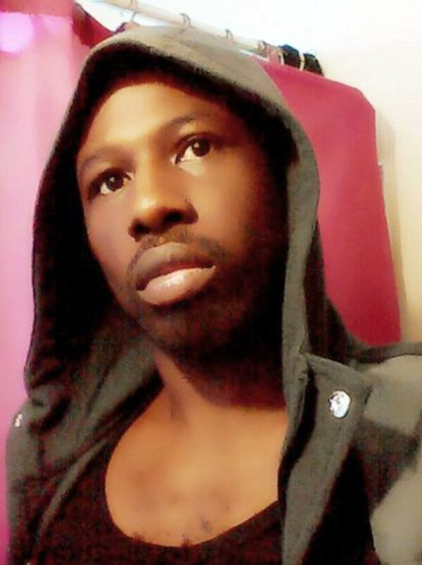 haiti_liberte's tweet photo. Haitian Immigrant #DavidFelix 24, and #DwayneJeune 32, both struggled with mental illness and housing insecurity on David's part. They were murdered by NYPD where they lived. https://t.co/RfYWdYr9AL #policeabolition @AshAgony https://t.co/QpOUhOA7dx