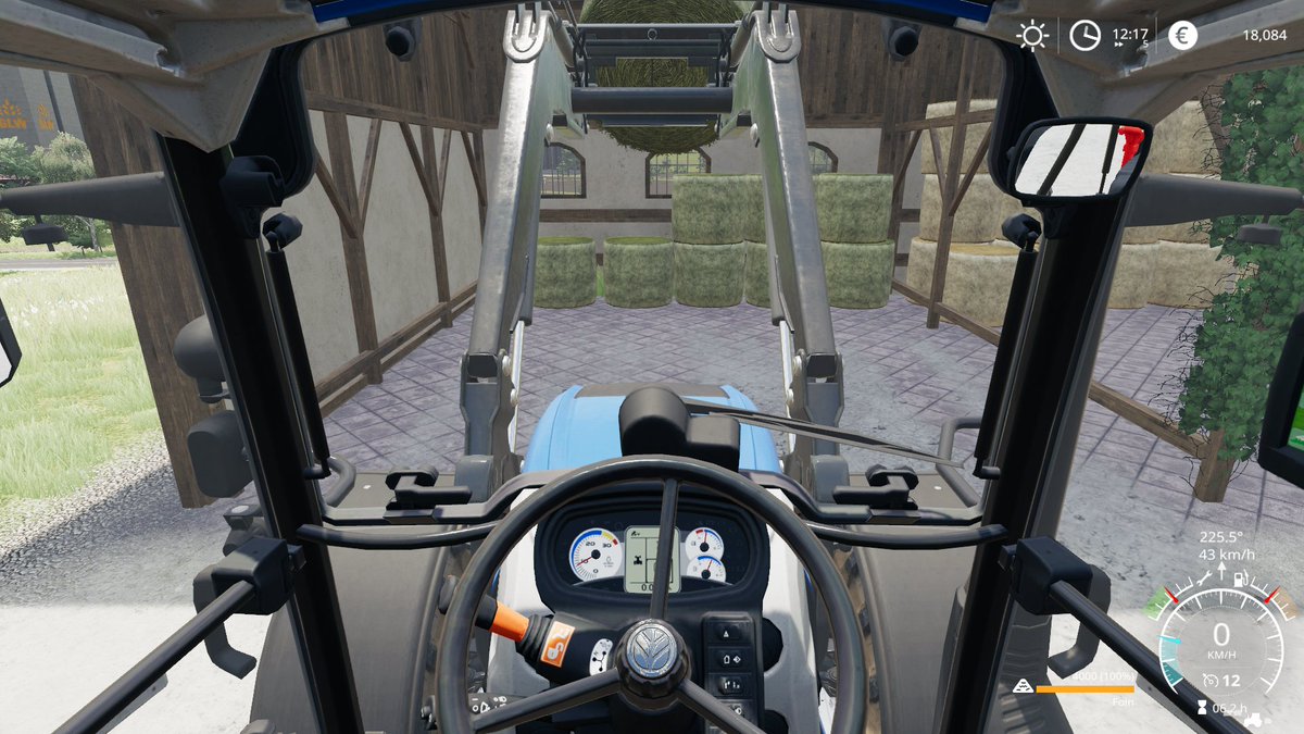 B14Guigui's tweet photo. Ce soir je rentre le foin pour mes futurs vaches avec mon joli T5 de chez @NewHollandAgFr ! 😃 🚜🐄 #FarmingSimulator19 https://t.co/o90EKYYMNr