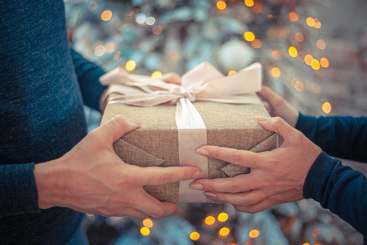Travel is the hottest gift idea this year! get out and travel in 2021. https://t.co/kXUpx5URvn #travelphoto #wanderlust #travelpic #travelphotography #trip #travellife #travelers #traveler #traveling #travelling #giftideas #Italy4Real https://t.co/iJf06gcTmp