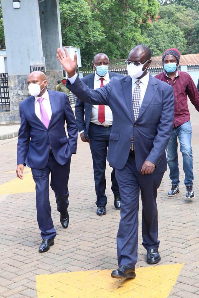 MrGideonKimathi's tweet photo. I call upon the public to study the report so as they append their signature to the document, they have a better understanding on our role in not only #MakingMeruGreat  but in Bring Kenya together. #bbikenyamoja https://t.co/3kOQSX4zmi