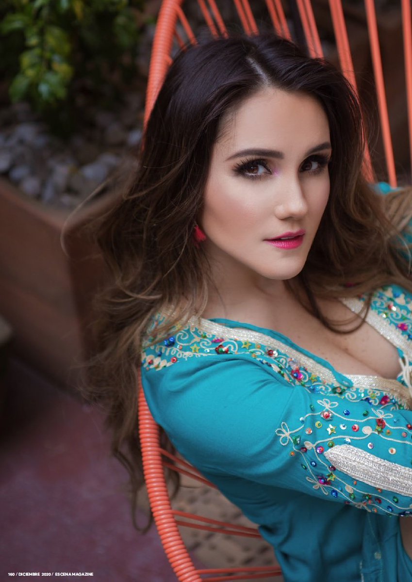 dmdulcetess's tweet photo. 📷 Scans de @DulceMaria en @EscenaMagazine. (4) 😉
#DulceMaria #EscenaMagazine https://t.co/cDr2Ilq3QF