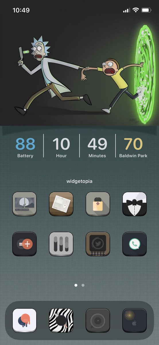 ecksel's tweet image. Happy Tuesday! 
Z9 #icons @nou_bass_1st 
#widgetopia #widget inspired by @21MaRcO12 
#wallpaper by me with R&amp;amp;M artwork credit from Pinterest. 
Thanks!