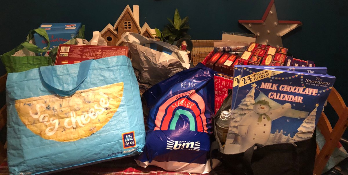 HFRSInclusion's tweet photo. Food parcels delivered to Eastleigh food bank this evening, collected by our network groups at HFRS. #fireReach #fireAble #fireInspire #fireOUT https://t.co/CTQLL0vtTU