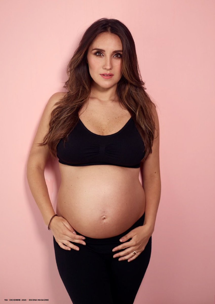 dmdulcetess's tweet photo. 📷 Scans de @DulceMaria en @EscenaMagazine. (2) 😍
#DulceMaria #EscenaMagazine https://t.co/di9F4BBFuo