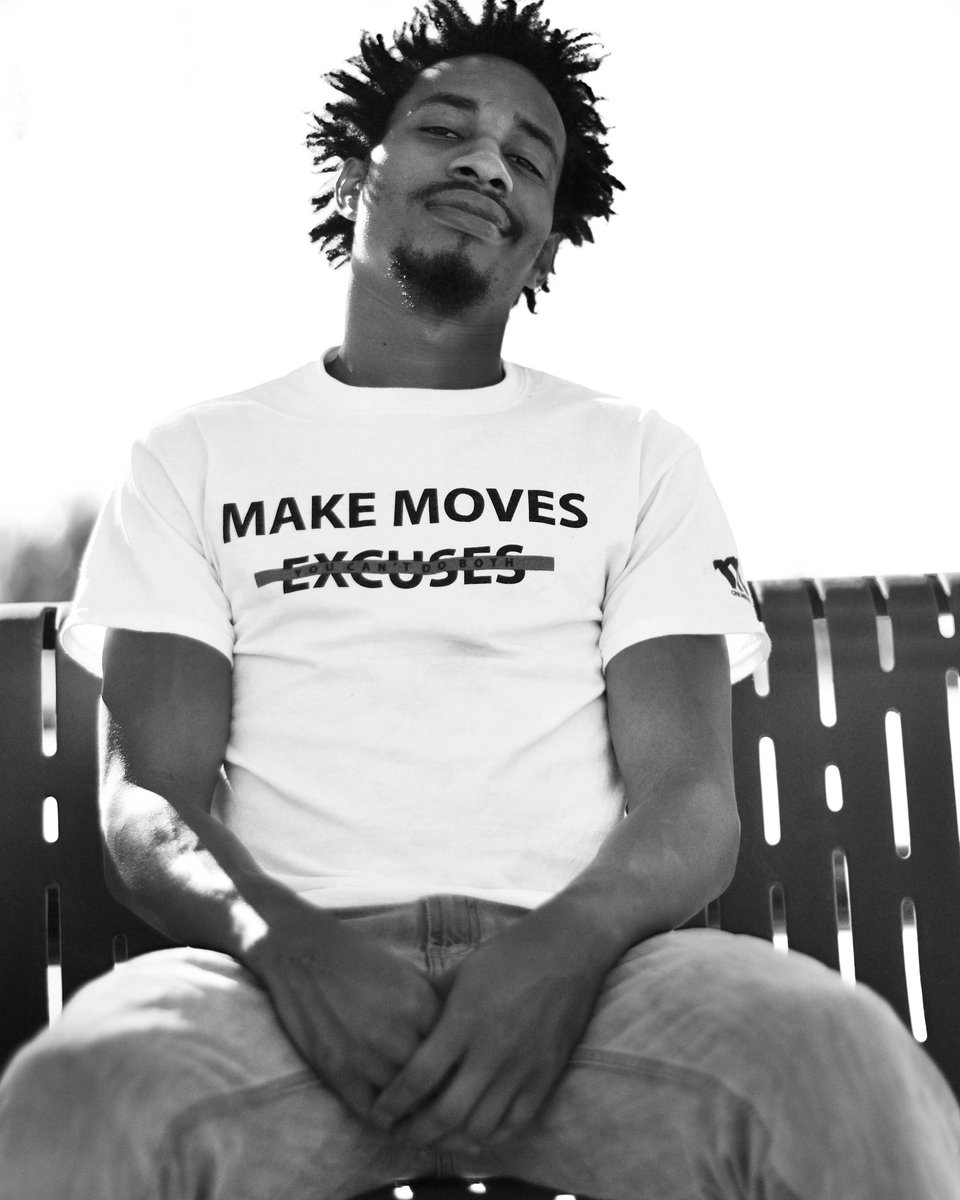 KyngLiyo's tweet image. Y'all know the motto 
#makemoves #notexcuses #kingliyo #kyngshit #photoshoot #blackandwhitephotography #balckandwhite #picture #picoftheday #photo #stillshot #longhair #dontcare #park #bench #press #like #followme #pryde #sunnyday #art #artist #hashtag #lookinggood #model