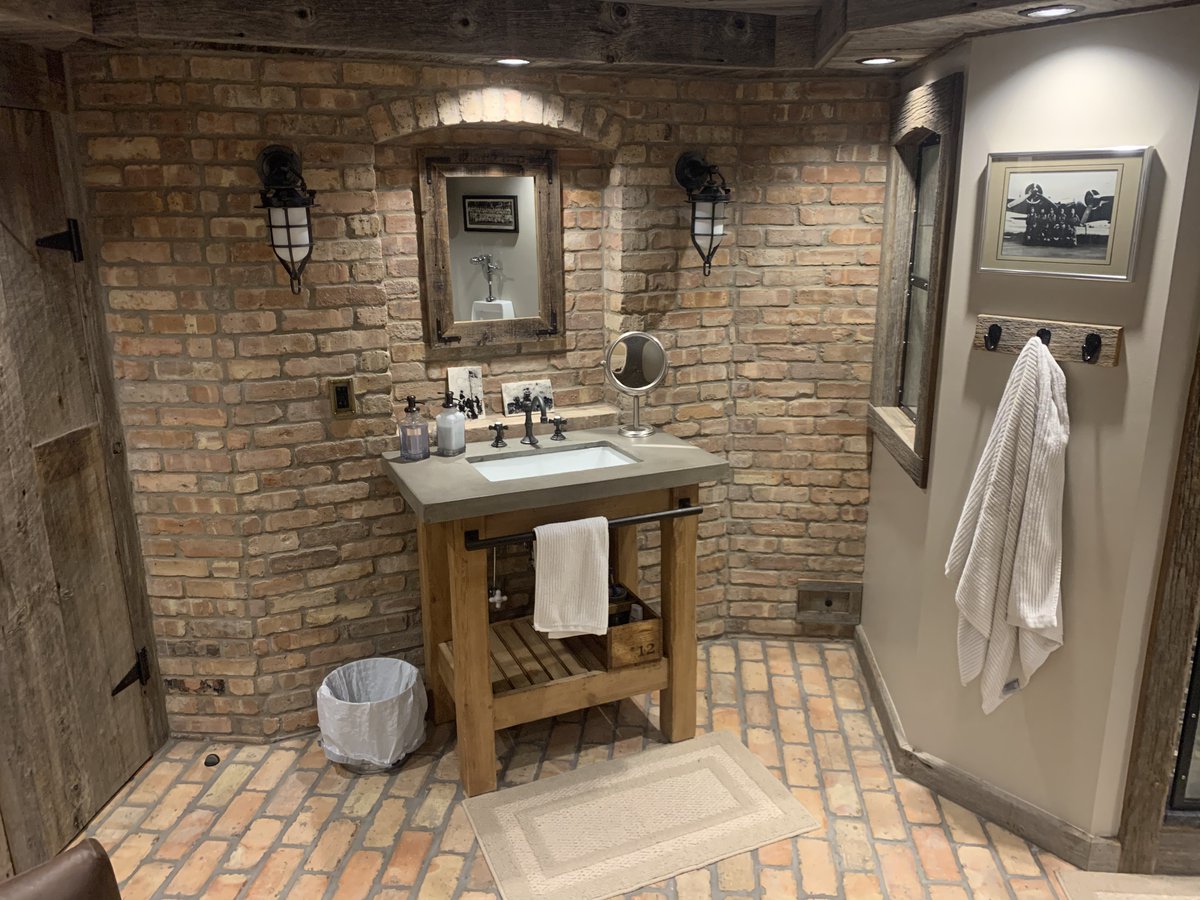 Chicago antique brick veneer walls, Chicago common 1/2” paver floors. Thanks to our customer George in Ohio for sharing pictures of his amazing brick bathroom #antiquebrick #brickveneer #brickfloors #thinbrick #reclaimedbrick
