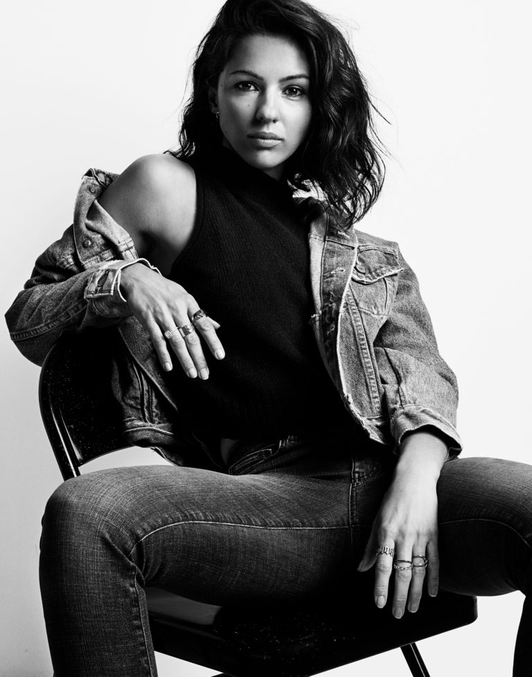 BlazyGardener's tweet photo. #HolyHuck
Annet Mahendru ๐
#TWDWorldBeyond https://t.co/mQXio6QcrP