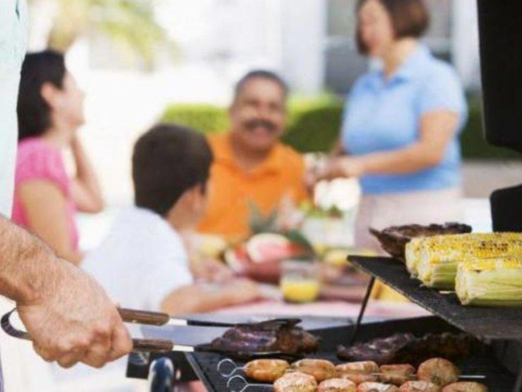 CiudadEsteMza's tweet photo. MENDOZA
Una familia mendocina necesitó $ 41.300 para no ser pobre
https://t.co/x8iF6efyNf https://t.co/AJmXfjeYO2