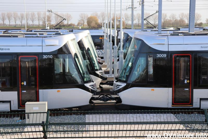 OVnieuwsINFO's tweet photo. Kijk ze er eens klaar voor staan! De nieuwe 15G-trams van @GVBnieuws. Op 13 december gaat de @Amstelveenlijn officieel in dienst!

Tags: #GVB #15G #15Gtram #Tram #Lijn25iser #Lijn25 #Amsterdam #Amstelveen #Amstelveenlijn https://t.co/xxzIwST9nk