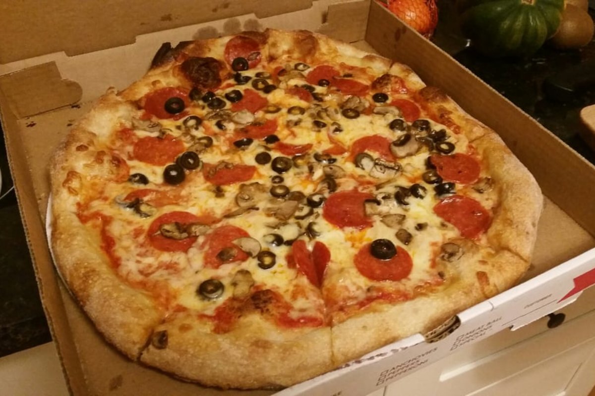 BalduccisPizza's tweet photo. Already bored of those turkey leftovers? The solution is hot, fresh, and waiting for you here at Balducci's. https://t.co/nAzL5HEVGP