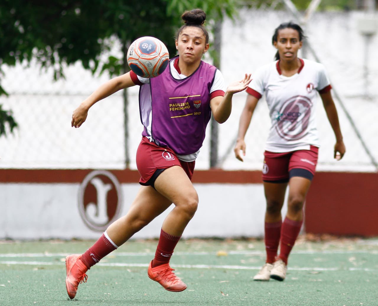 A equipe de futebol feminino do - Clube Atlético Juventus