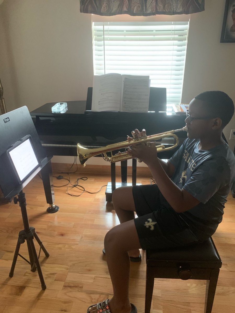 Today is #GivingTuesday please support Ellis Marsalis Center for Music.

We thank you for your generosity.

ellismarsaliscenter.org/donate