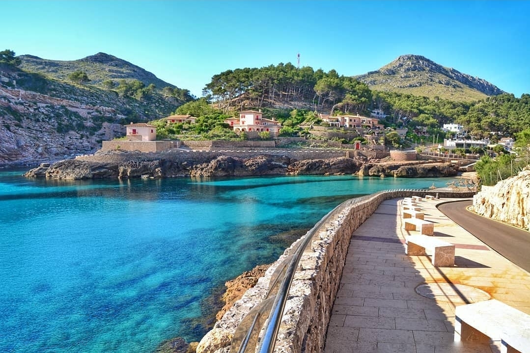 visitpollensa's tweet photo. 🛩Viajar es una buena terapia. ¿Estás de acuerdo? 📌 Conoce Pollença en tus próximas vacaciones ✅ https://t.co/qtn39p2JIB

📸 @morfheos_
 
#pollença #calasantvicenç #viajes #travels #nextholiday #nextbacation #visitpollensa #visitpollença #placeswow #mallorca #majorcaisland https://t.co/H3tCihOWc7