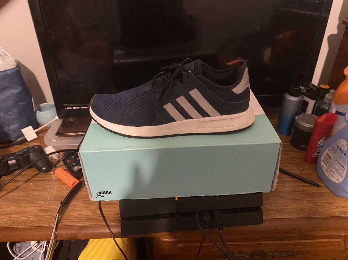 Unbndkicks's tweet photo. Adidas
Size: 10.5
$50 https://t.co/nln6bQLWth