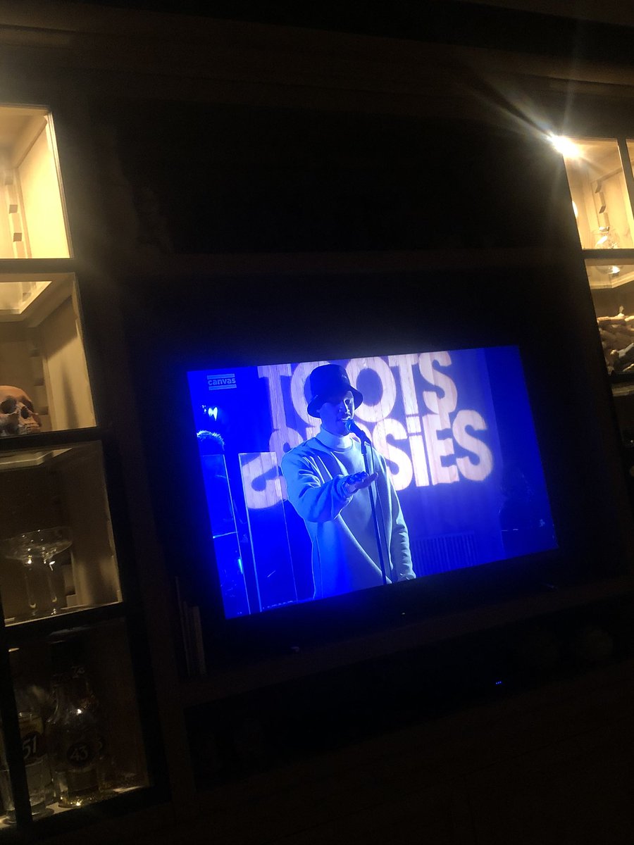 AlainKetel's tweet photo. Net @TheColorGrey2k live gezien in de #DeTootsSessies @canvastv Must see, must hear, gewoonweg Z.A.L.I.G. En alles behalve grijs.
Dat de festival zomer 2021 maar “rap” komt ... 😉 #TheColorGrey #hiphop #support #our #locals 🇧🇪 https://t.co/q8wmCLhHTV