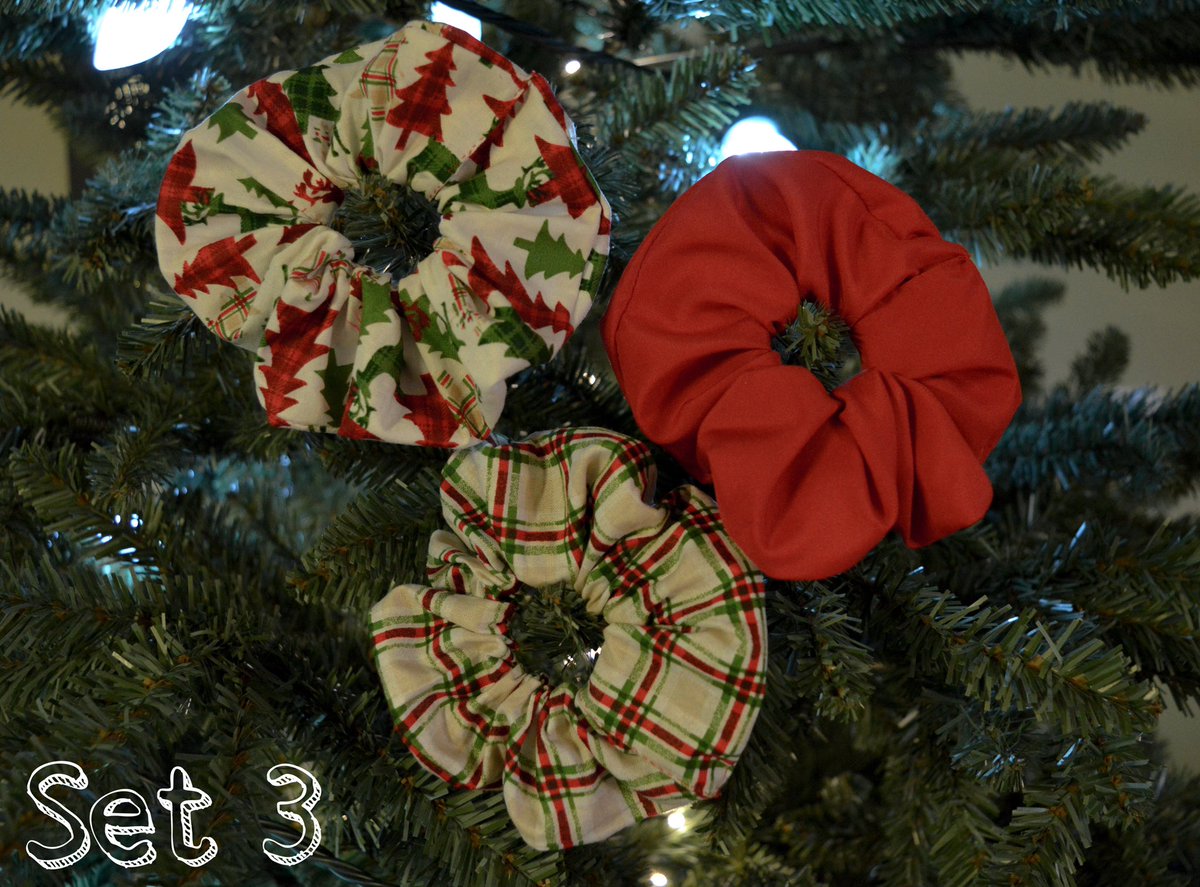 ChelsHoward9's tweet photo. happy holidays! each set is $15 and includes FREE SHIPPING!! here’s how many sets i have of each:

❤️ Set 1 - 4x
💚 Set 2 - 3x
💛 Set 3 - 3x
🤍 Set 4 - 3x

all orders are first come, first serve! dm me to purchase ❤️. don’t forget i do customs as well 😘 https://t.co/moU3JcQa35