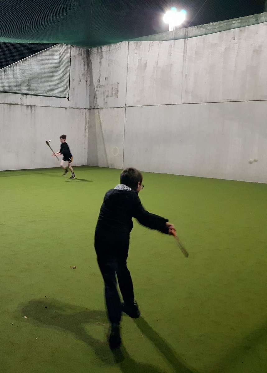 Winter hurling. These Cork lads might even shout for Waterford on the 13th. #ilovesmecounty #61years #honthedéise ⚪🔵