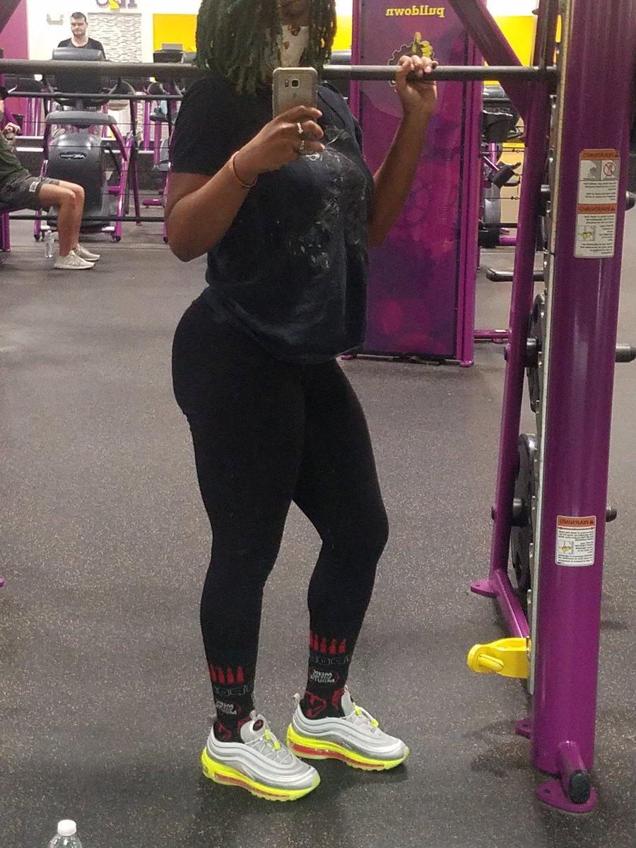 CrossNetia's tweet image. Had a great leg and ab workout today! Its me for me 😍
#FindingMyself #Almost39! #LegDay