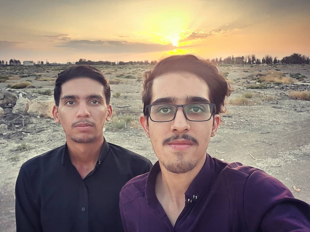 alifeb19's tweet photo. 🌅Afternoon , me and my best friend in the last days of the fall season. And the beauty of the sunset. 
#tonight #sunset #friend  #sun #sunset_pics #view #viewsunset #esfahan #location #beautiful #meandfriend #fall #fallseason #nature #bestpic #BestFriend #bestday #art #godart https://t.co/5UJpCbfiy6